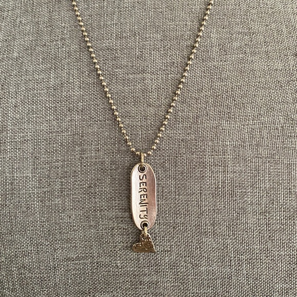 Serenity pendant with heart on beaded chain. - Picture 4 of 6